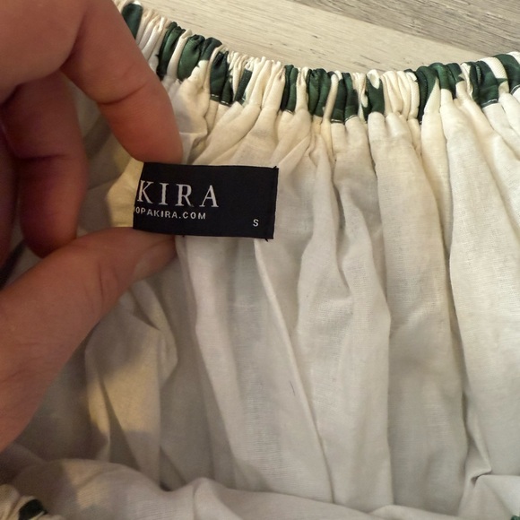 Akira Christmas skirt with tulle inside and pom detailing and leaf print - Picture 4 of 5